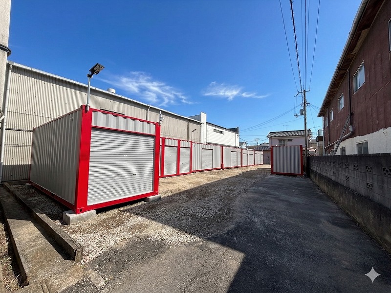 ハローコンテナ三郷天神店